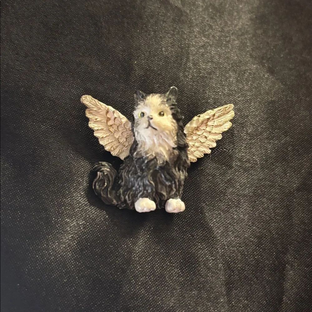 Vintage Tuxedo Cat Brooch Angel Cat